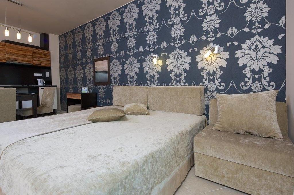 Briz Beach Apartments Slăntjev Brjag Exteriör bild
