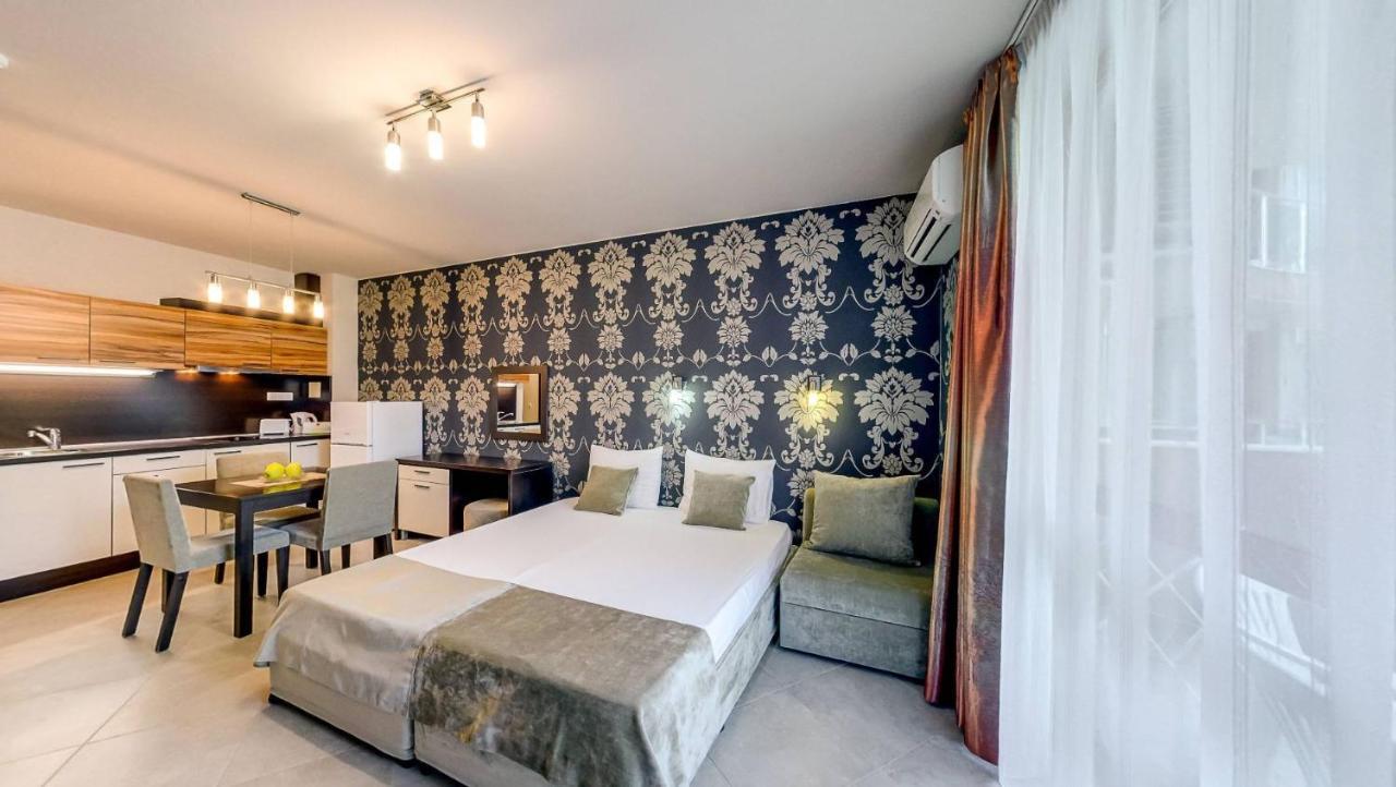 Briz Beach Apartments Slăntjev Brjag Exteriör bild